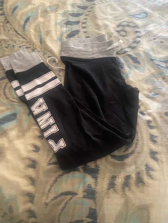 PINK Logo Active Leggings Bundle in Black, Brown, Hot Pink - Picture 2 of 8